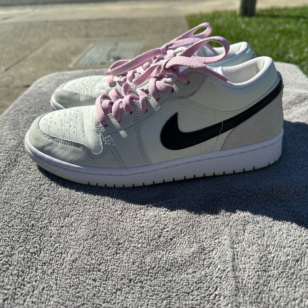 Women’s Air Jordan 1 Low SE 'Barely Green'